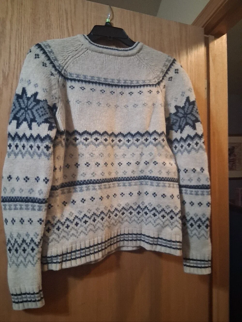 vintage J.Crew Fair Isle knit crewneck sweater made from 100% lambswool.